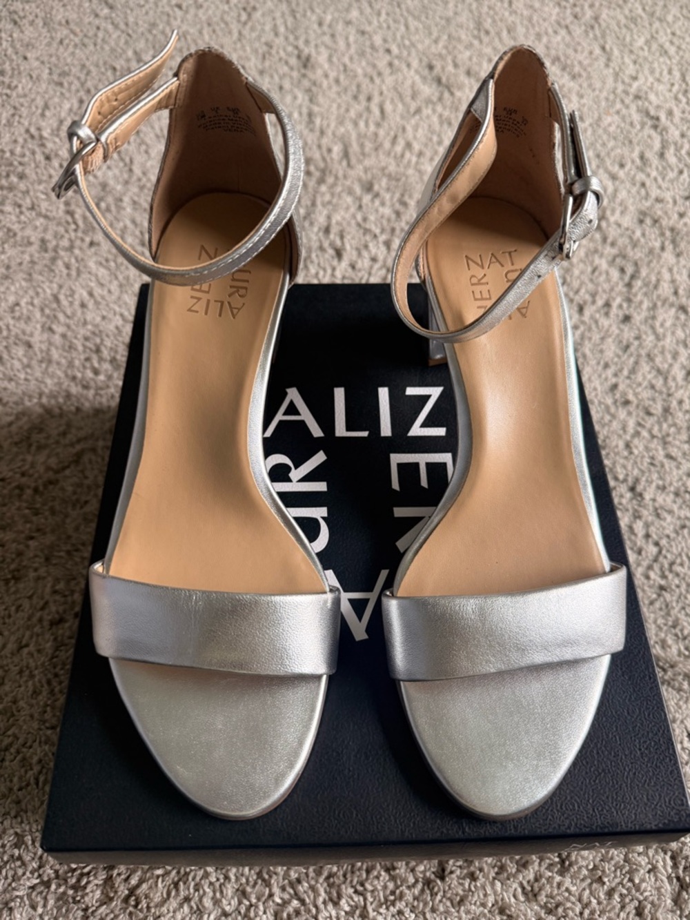 Great Condition!

Naturalizer Silver Vera Ankle-Strap Sandals